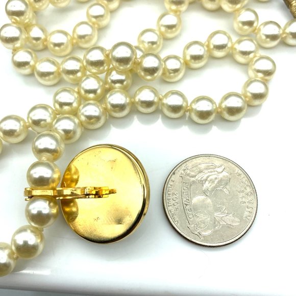 Classy Pearl with Crystal Halo Pendant Enhancer on Lustrous Knotted Glass Pearl - Picture 5 of 5